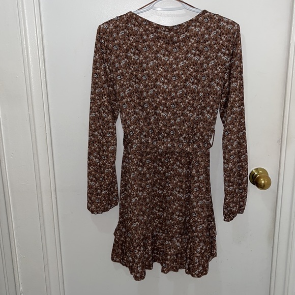 Floral Dress - Picture 5 of 7